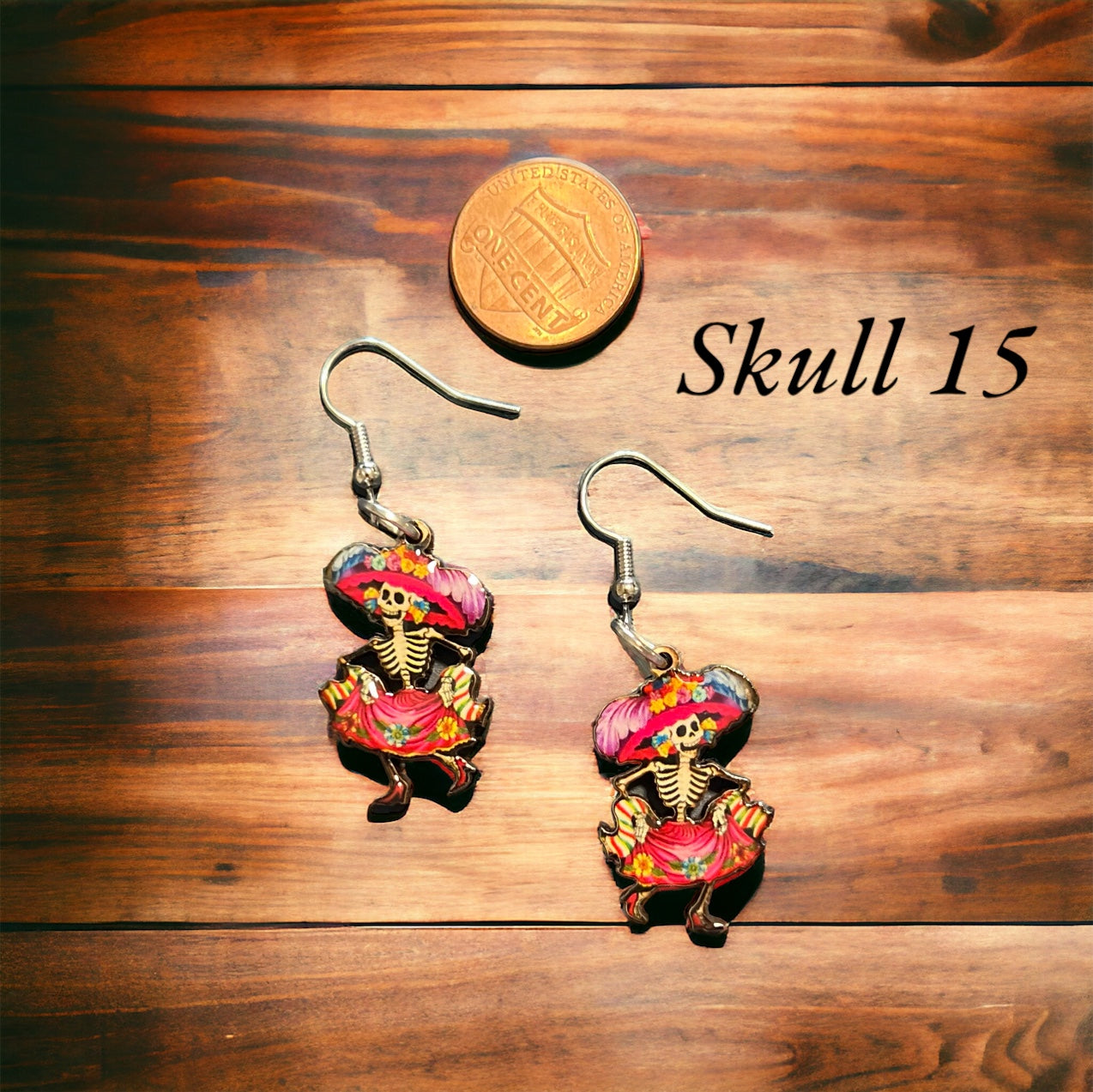 Skull Earrings- wood handmade - Aretes de madera - Calavera