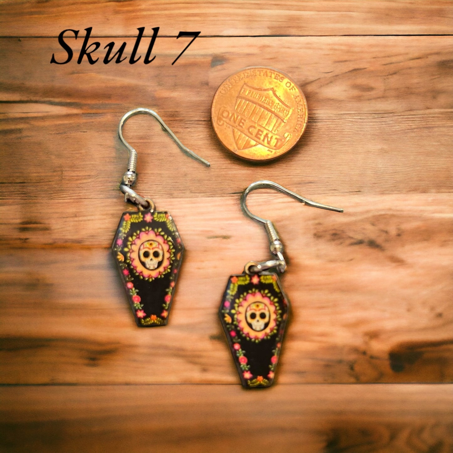 Skull Earrings- wood handmade - Aretes de madera - Calavera