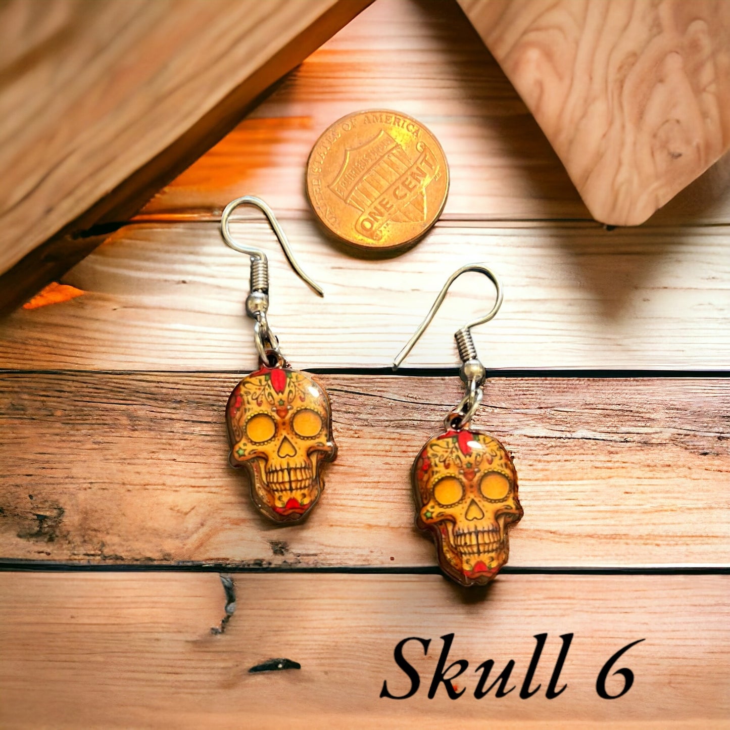 Skull Earrings- wood handmade - Aretes de madera - Calavera