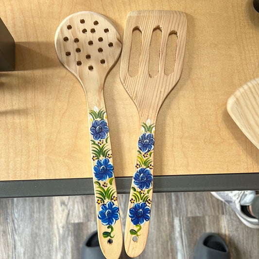 Kitchen utensils