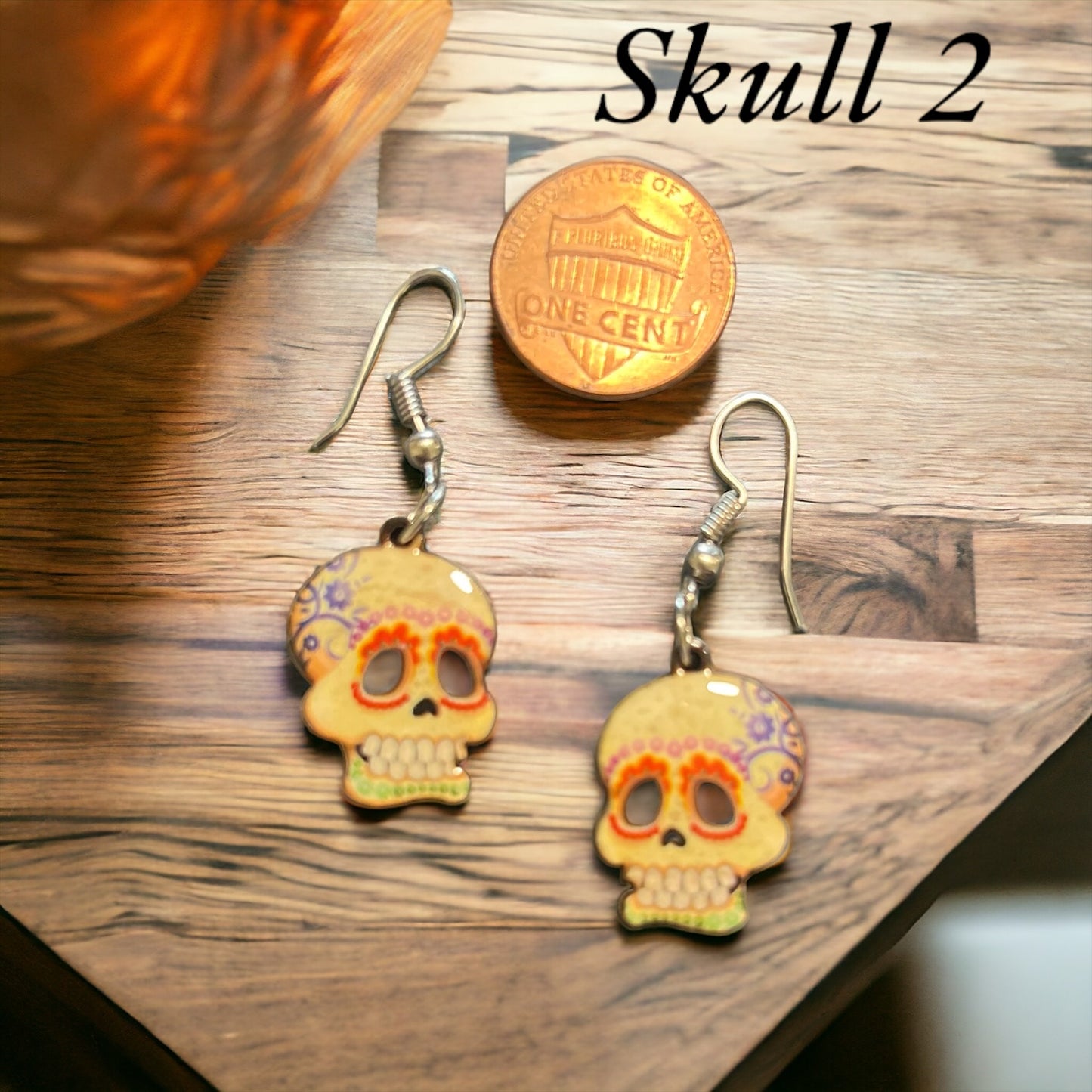 Skull Earrings- wood handmade - Aretes de madera - Calavera